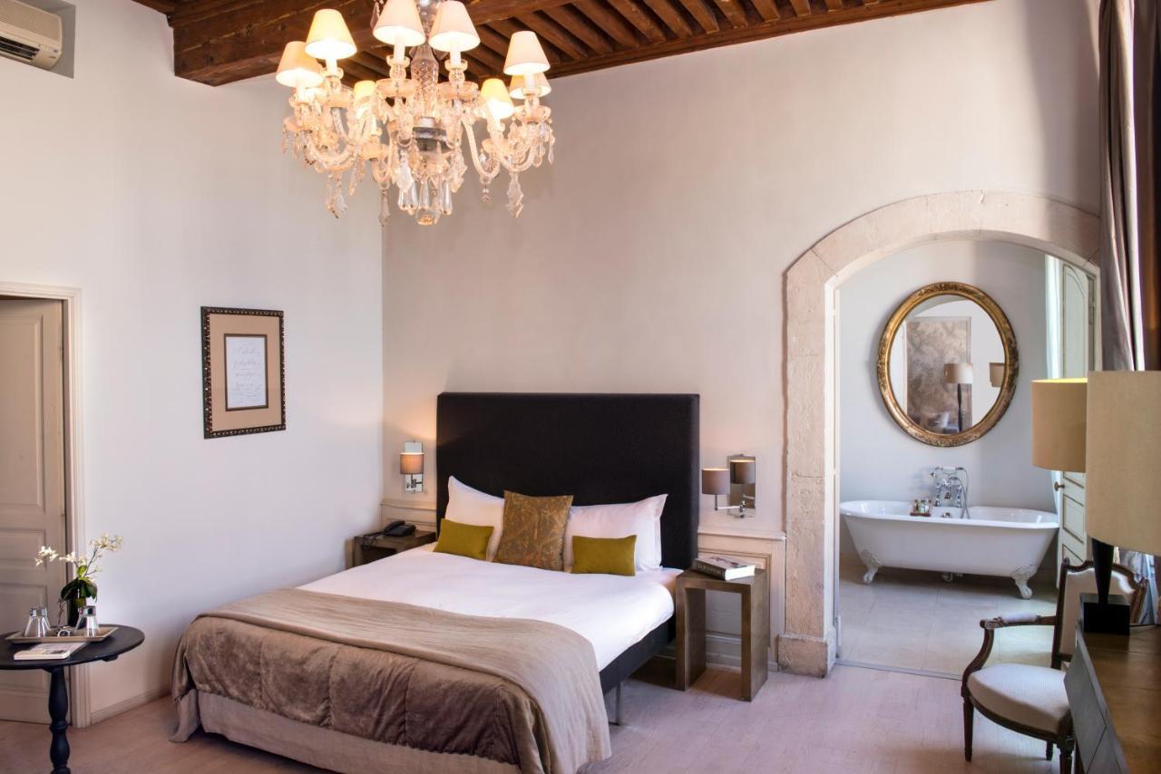 Chateau De Massillan Uchaux Εξωτερικό φωτογραφία